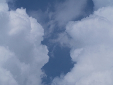 リサイズ雲.jpg